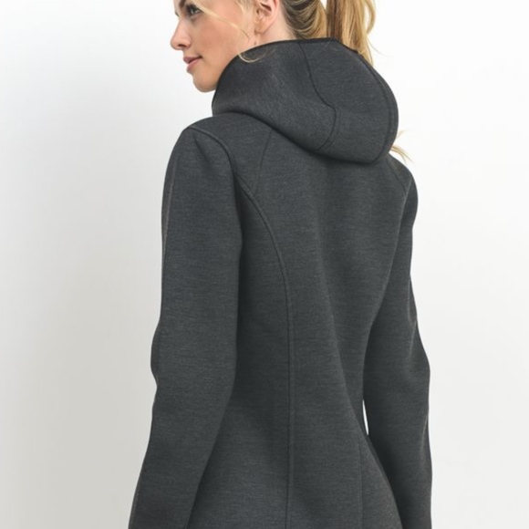 BASICS PERFORMANCE JACKET - Picture 2 of 5